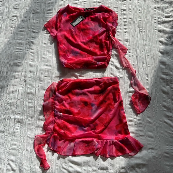 NWT Pink & Purple Floral Mesh Ruffle Detail Top & Mini Skirt A size 4 / small - Picture 8 of 8